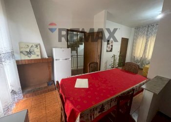 Sala da pranzo - Casa indipendente Via Monte Bianco
 
19, Corigliano-Rossano - foto 2