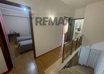 Scale - Casa indipendente Via Monte Bianco
 
19, Corigliano-Rossano - foto 3