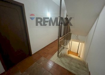 Scale - Casa indipendente Via Monte Bianco
 
19, Corigliano-Rossano - foto 8