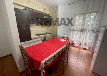 Sala da pranzo - Casa indipendente Via Monte Bianco
 
19, Corigliano-Rossano - foto 14