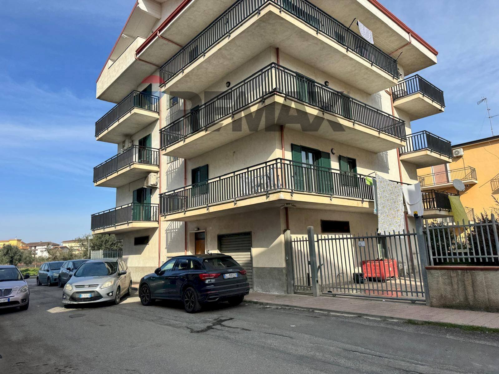 Edificio all\'aperto - Apartment via fior di loto
 
1, Corigliano-Rossano - photo 1
