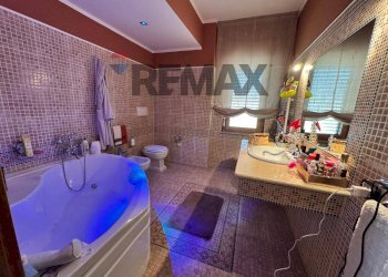 Bagno - Apartment via fior di loto
 
1, Corigliano-Rossano - photo 4