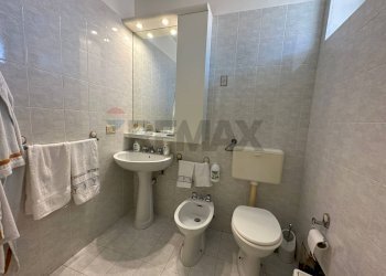 Bagno - Trilocale via Rosa dei Venti
 
2, Manfredonia - foto 17