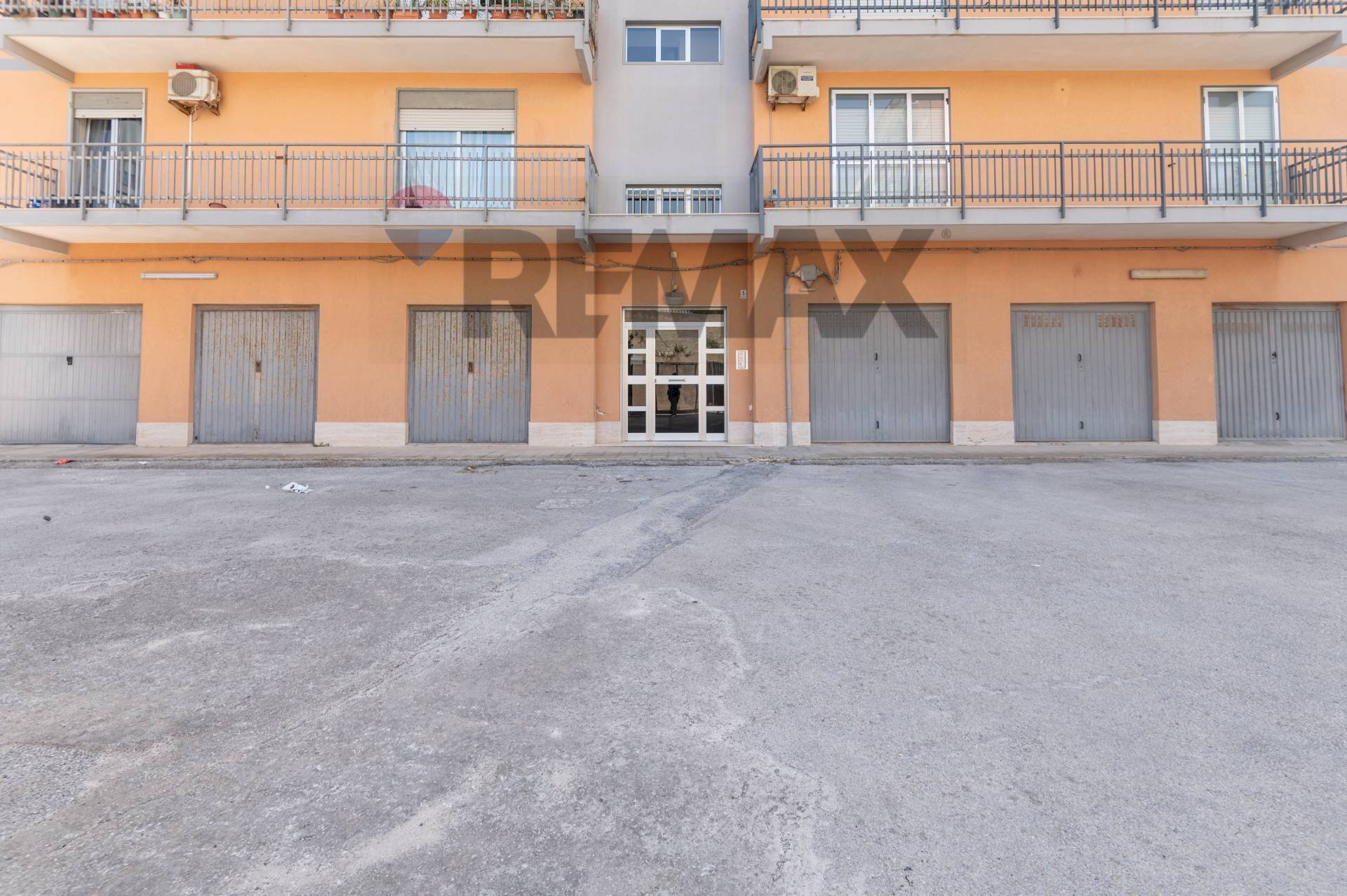 Edificio all\'aperto - Quadrilocale Largo Luciano Russo
 
1/a, Siracusa - foto 2
