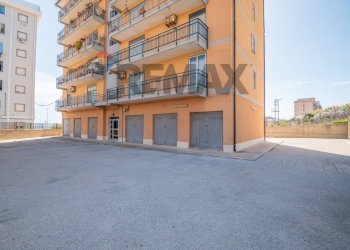 Edificio all\'aperto - Quadrilocale Largo Luciano Russo
 
1/a, Siracusa - foto 1