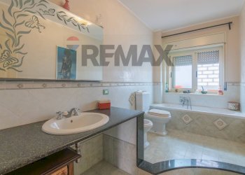 Bagno - Quadrilocale Largo Luciano Russo
 
1/a, Siracusa - foto 27