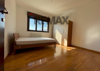 Camera / camera da letto - Trilocale Via A. Colagrande, L'Aquila - foto 7