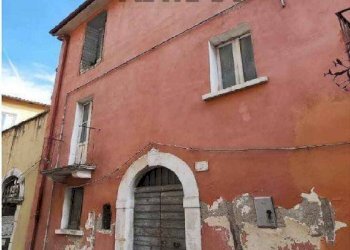 Edificio all\'aperto - Rustico via Margherita
 
21, Sulmona - foto 1