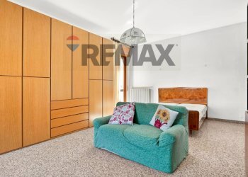 Camera / camera da letto - Trilocale VIA IV NOVEMBRE
 
766, Caronno Pertusella - foto 9