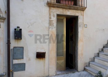 Edificio all\'aperto - Bilocale S.Giovanni
 
13, Chiaramonte Gulfi - foto 2