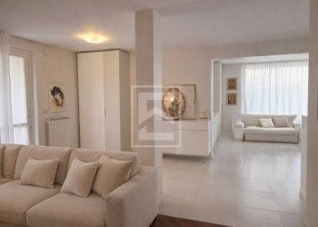 Foto 4 - Villa a Schiera via lucone
 
5, Polpenazze del Garda - foto 4