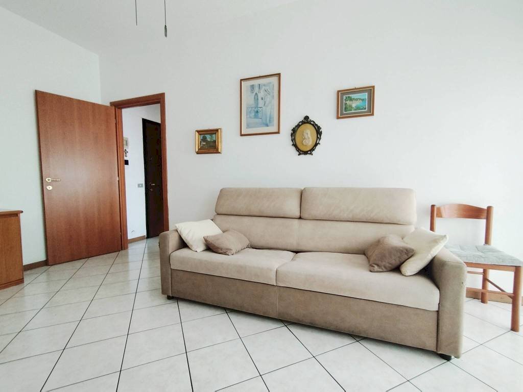 Salone - Appartamento via Aquileia, 77, Baranzate - foto 2