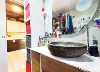 Bagno - Two-room apartment via Aspromonte, Rho - photo 12