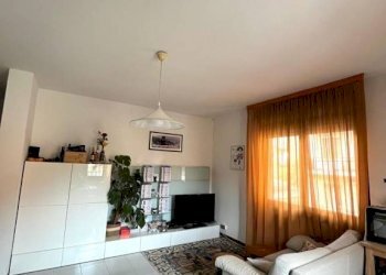 Salone - Bilocale via Martinengo Cesaresco, Brescia - foto 4