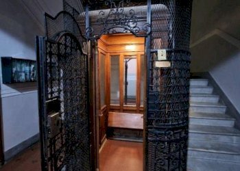 Interno palazzo - Quadrilocale corso Monte Grappa, 10, Genova (zona San Fruttuoso) - foto 29