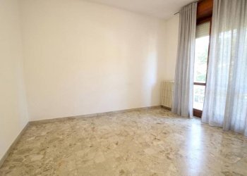 Camera da letto - Three-room apartment via Giuseppe Giusti, Rozzano - photo 17