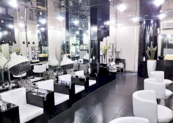 Interno non residenziale - Parrucchieri Uomo - Donna via dell'Indipendenza, Bologna (zona Irnerio) - foto 8