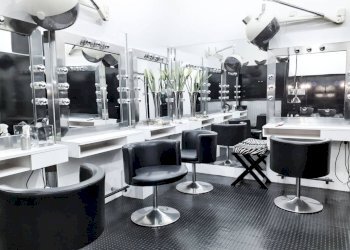 Interno non residenziale - Parrucchieri Uomo - Donna via dell'Indipendenza, Bologna (zona Irnerio) - foto 12