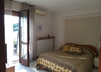 Camera da letto - Appartamento via Valtiglione, Isola d'Asti - foto 4