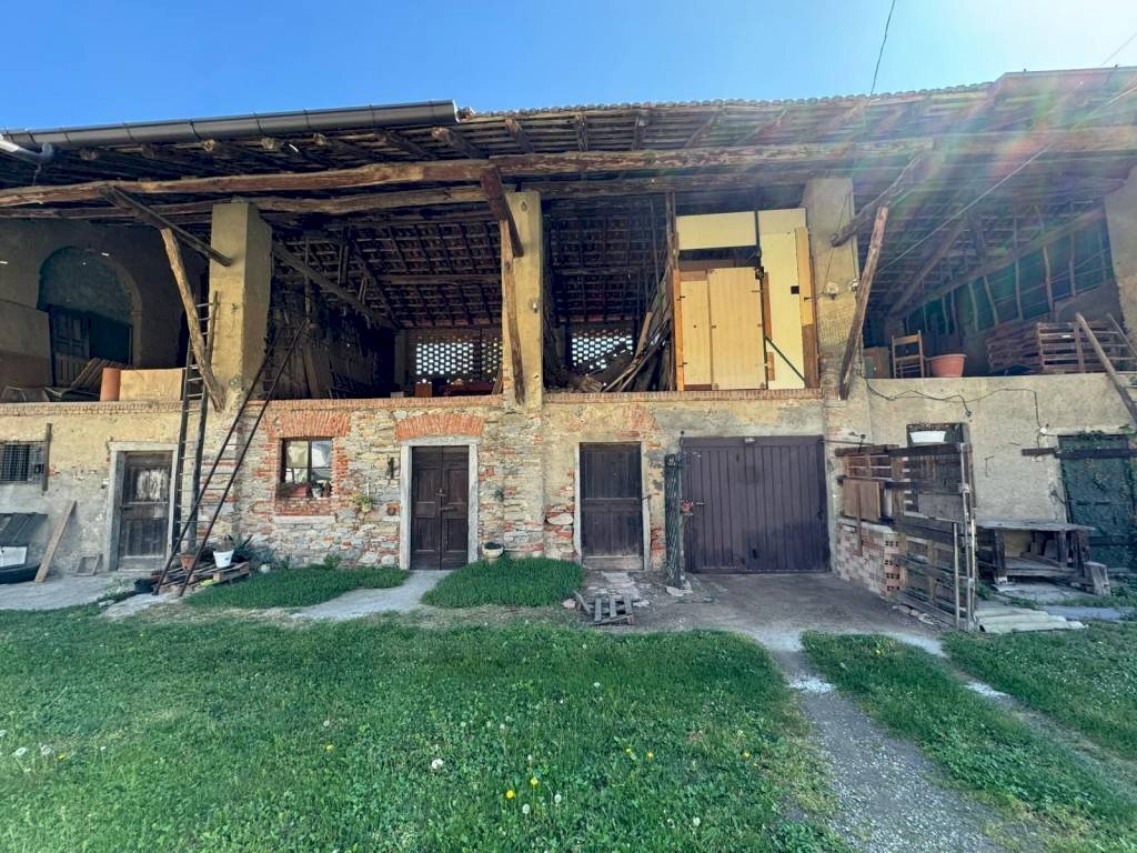 Facciata - Casa indipendente via Libertà, 16, Casale Litta - foto 3