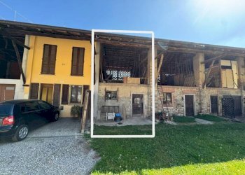 Facciata - Casa indipendente via Libertà, 16, Casale Litta - foto 1