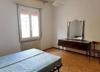 Camera da letto - Bilocale via Carlo Rognoni, 5, Parma (zona Pablo) - foto 9