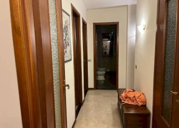 Corridoio - Appartamento via Parigi, Aosta - foto 10