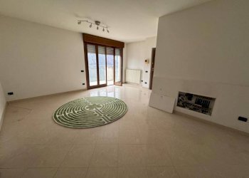 Cucina - Stabile - Palazzo via Belvedere, 2, Campione d'Italia - foto 6