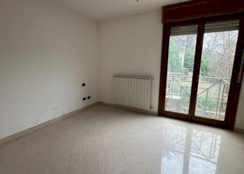 Camera da letto - Stabile - Palazzo via Belvedere, 2, Campione d'Italia - foto 7