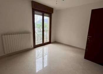 Camera da letto - Stabile - Palazzo via Belvedere, 2, Campione d'Italia - foto 14