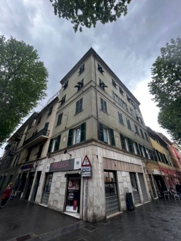 Facciata - Ufficio piazza Enrico Tazzoli, Genova (zona Sestri Ponente) - foto 1