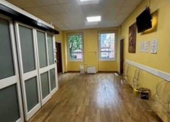 Interno non residenziale - Ufficio piazza Enrico Tazzoli, Genova (zona Sestri Ponente) - foto 9