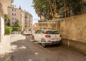 Posto macchina - Trilocale via Angelo Carrara, Genova (zona Quarto) - foto 25