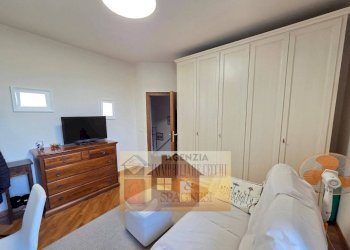 Camera da letto - Trilocale via Castelletti, Signa - foto 14