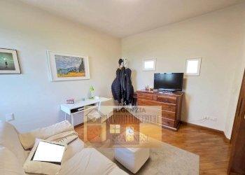 Camera da letto - Trilocale via Castelletti, Signa - foto 15