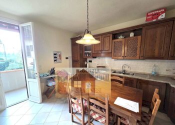 Cucina - Trilocale via Castelletti, Signa - foto 12