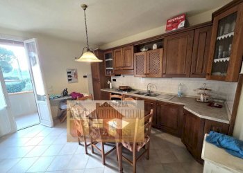 Cucina - Trilocale via Castelletti, Signa - foto 16