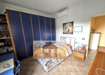 Camera da letto - Trilocale via Castelletti, Signa - foto 26