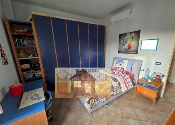 Camera da letto - Trilocale via Castelletti, Signa - foto 27