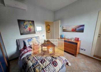 Camera da letto - Trilocale via Castelletti, Signa - foto 29