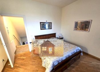 Camera da letto - Trilocale via Castelletti, Signa - foto 40