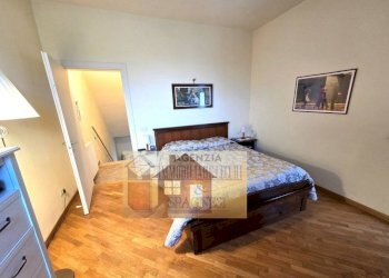 Camera da letto - Trilocale via Castelletti, Signa - foto 41