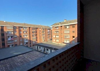 Balcone - Appartamento viale Giuseppe Garibaldi, 35, Carmagnola - foto 5