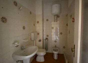 Bagno - Appartamento viale Giuseppe Garibaldi, 35, Carmagnola - foto 8