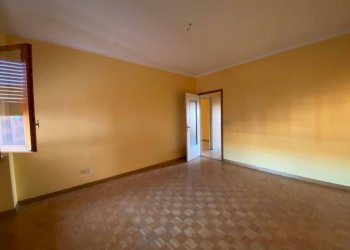 Camera da letto - Appartamento viale Giuseppe Garibaldi, 35, Carmagnola - foto 14