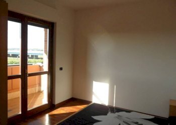 Camera da letto - Appartamento via del Perugino, 90, Fiumicino - foto 8