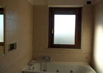 Bagno - Appartamento via del Perugino, 90, Fiumicino - foto 9