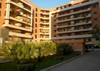 Cortile interno - Three-room apartment via del Perugino, 90, Fiumicino - photo 21