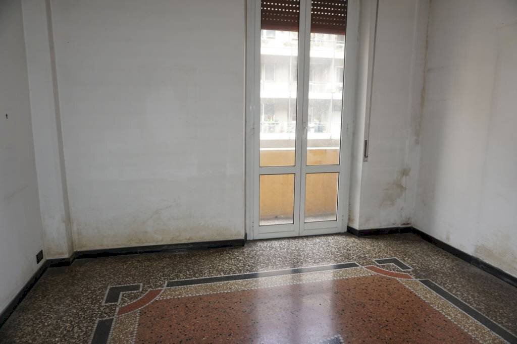 Soggiorno - Trilocale via Antonio Cantore, Genova (zona Sampierdarena) - foto 3