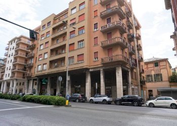 Facciata - Trilocale via Antonio Cantore, Genova (zona Sampierdarena) - foto 1